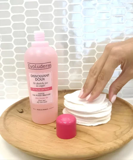 Alternative view of Dissolvant Doux à l'Huile de Ricin 200ML